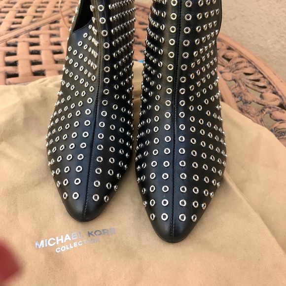Michael Kors Boots - Picture 5 of 5